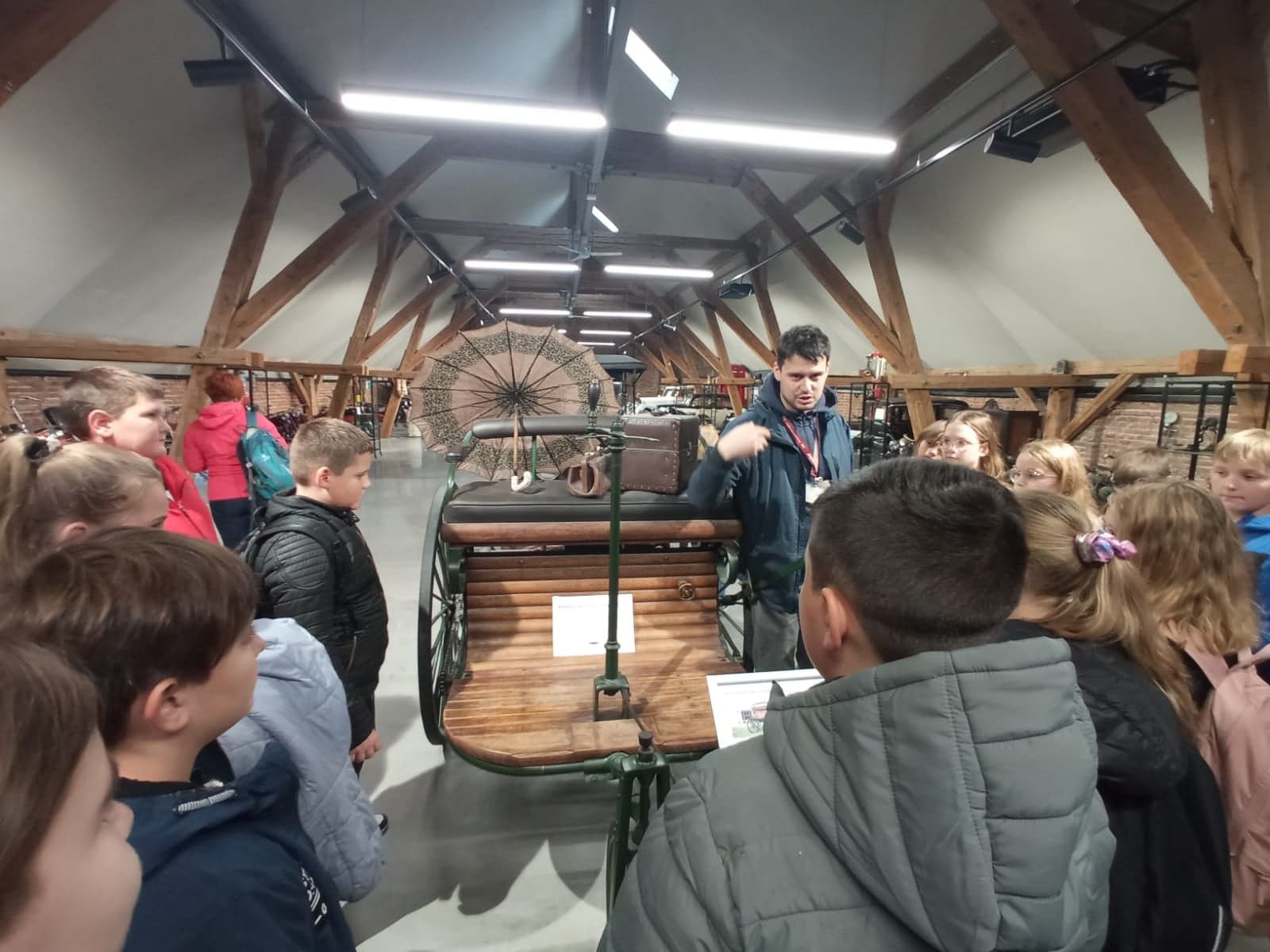 310248213 394313452747841 7267588245838009726 n