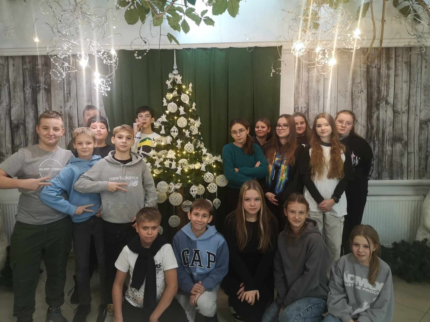 393933400 200372749804445 4677428962404666214 n